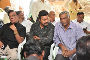 Celebrities Pay Homage to Mada Venkateswara Rao